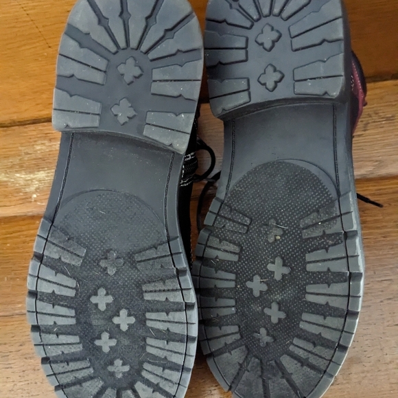 London Fog Black/Maroon Plaid Ankle Boots sz 8 Zip & Tie So Cute Very Good Cond! - Picture 8 of 11